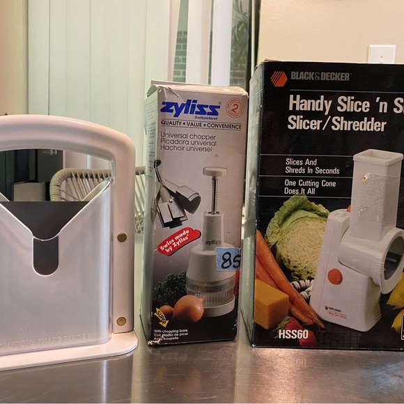 Kitchen Bagel Biter Universal Chopper And Black Decker Handy Slice